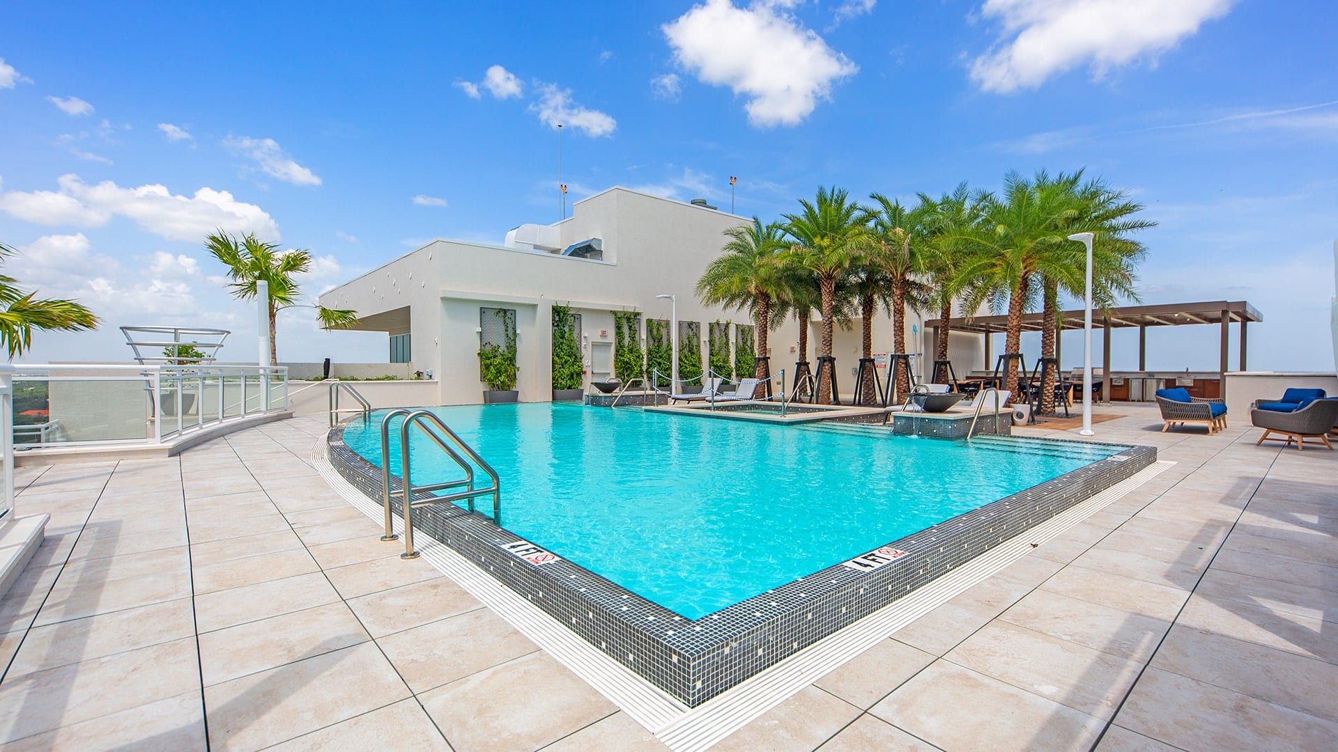 blvd sarasota rooftop pool