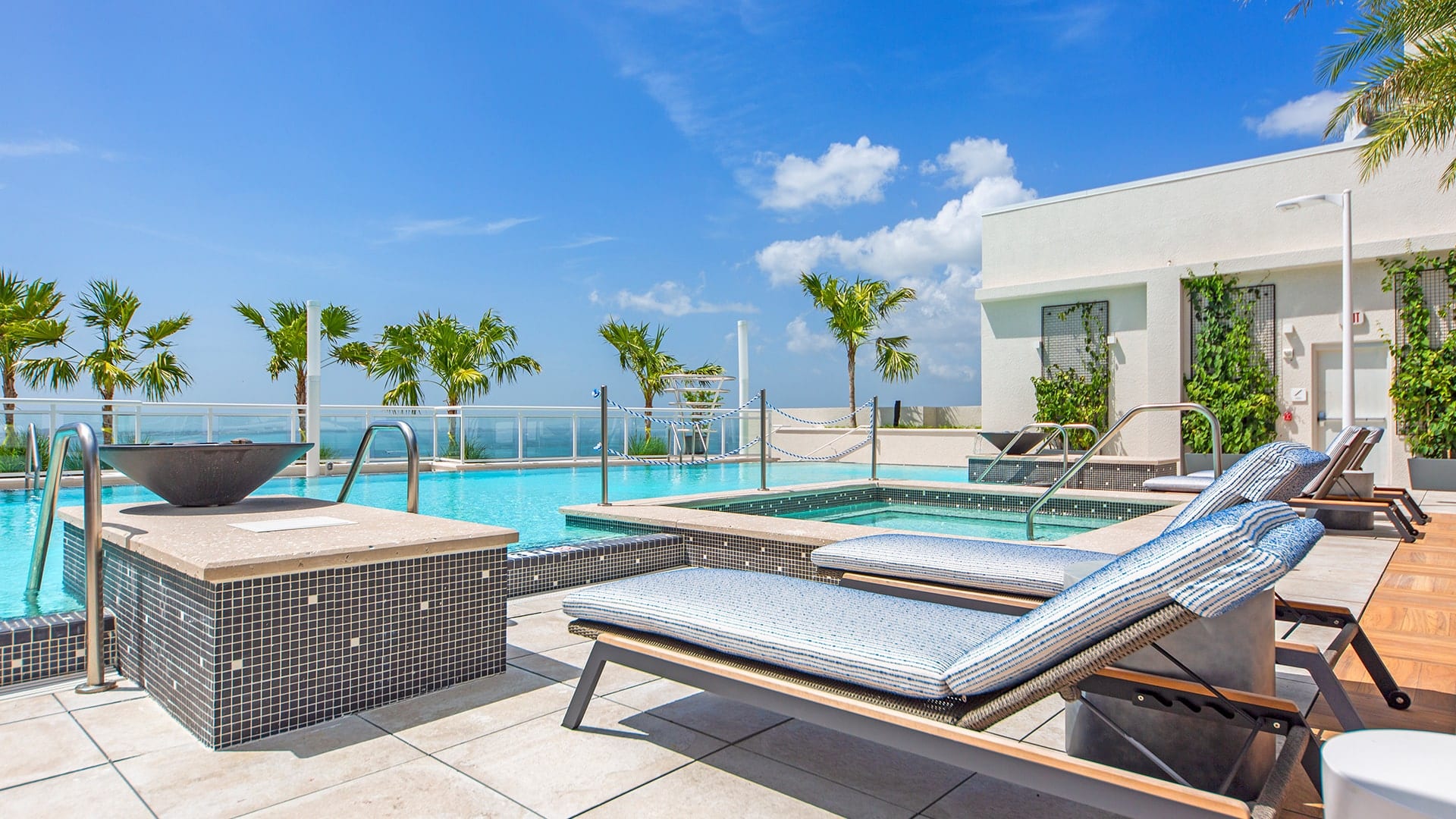 blvd sarasota rooftop pool